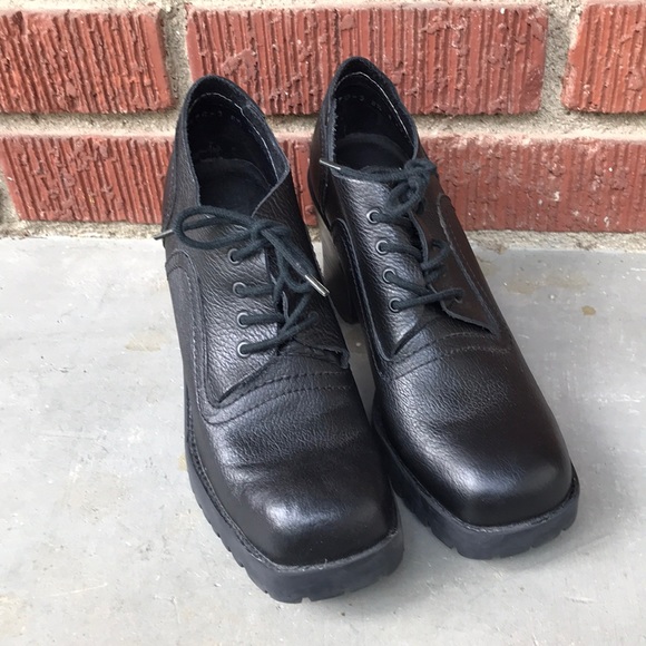 Euro Club Leather Lace Up Booties - Picture 3 of 9